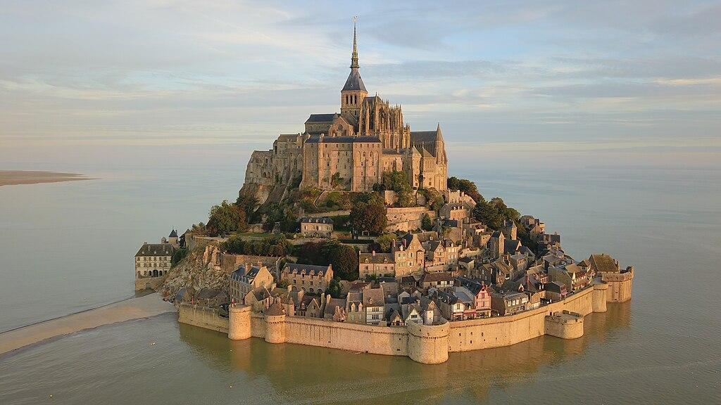 Via Aeterna Festival 2025  Bay of Mont-Saint-Michel | Les 13 Assiettes